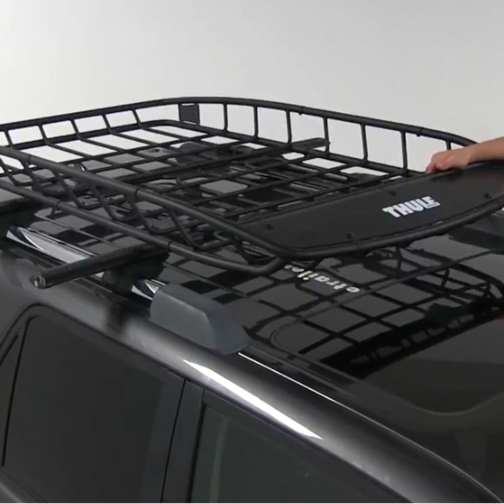 Thule Black Roof Rack Cargo Basket